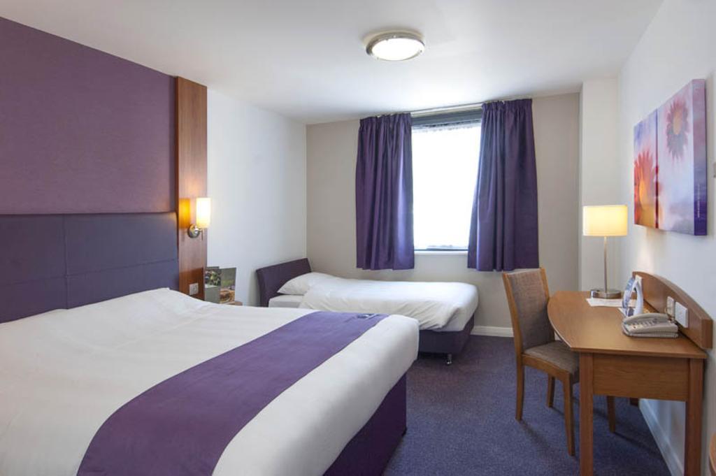 Premier Inn Market Harborough Room photo