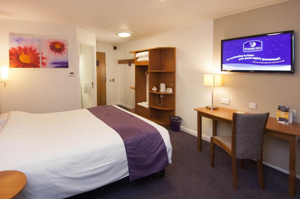 Premier Inn Market Harborough Exterior photo