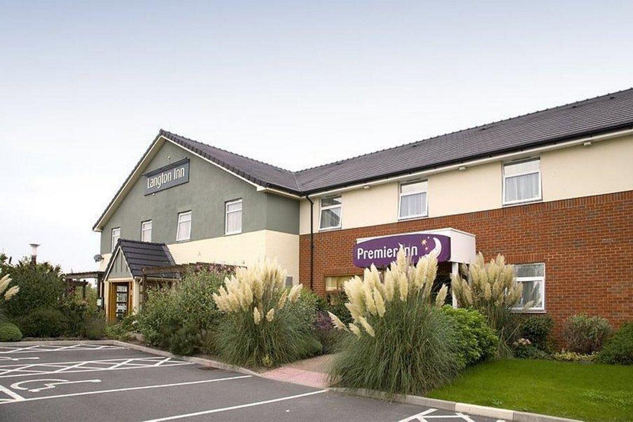 Premier Inn Market Harborough Exterior photo