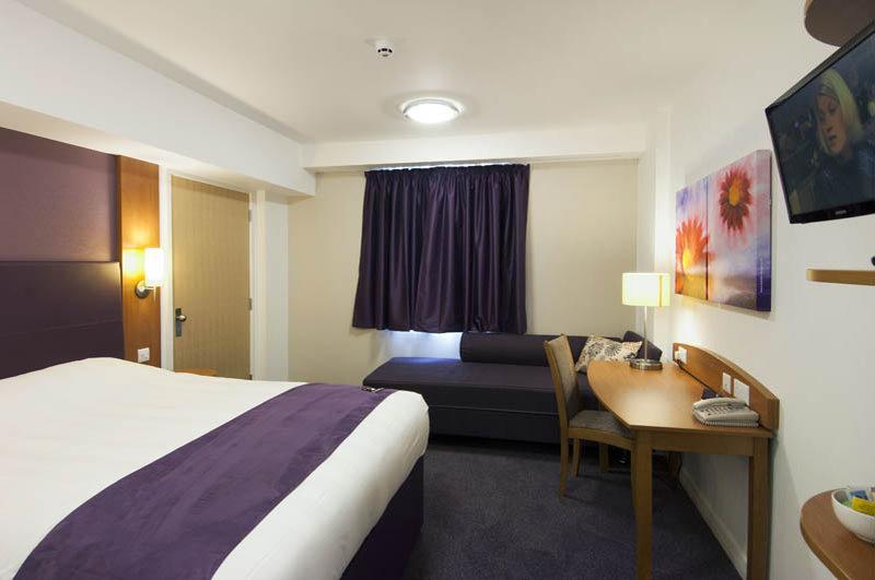 Premier Inn Market Harborough Exterior photo